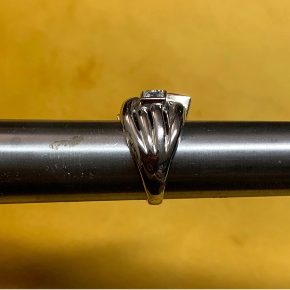 Vintage Estate 925 Sterling Silver Multi Strand Ring w/ Square CZ Stones Size 6 - Picture 3 of 5